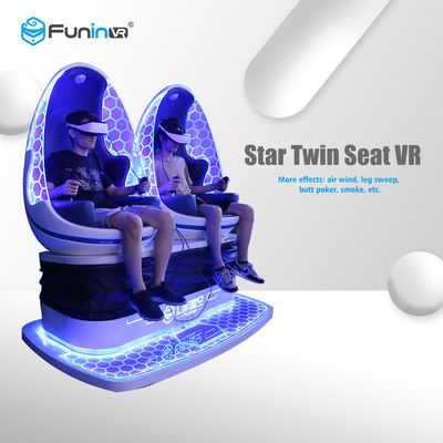 สีฟ้าสีขาวสองที่นั่ง 9D VR Ride Cabin Cinema จำลองเสมือนจริงสำหรับเด็กสวนสนุก