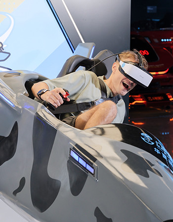 นําการจําลองการบินของคุณไปสู่ระดับต่อไปด้วย VR Flight Simulator Single-player 395kg Gamepad Controls